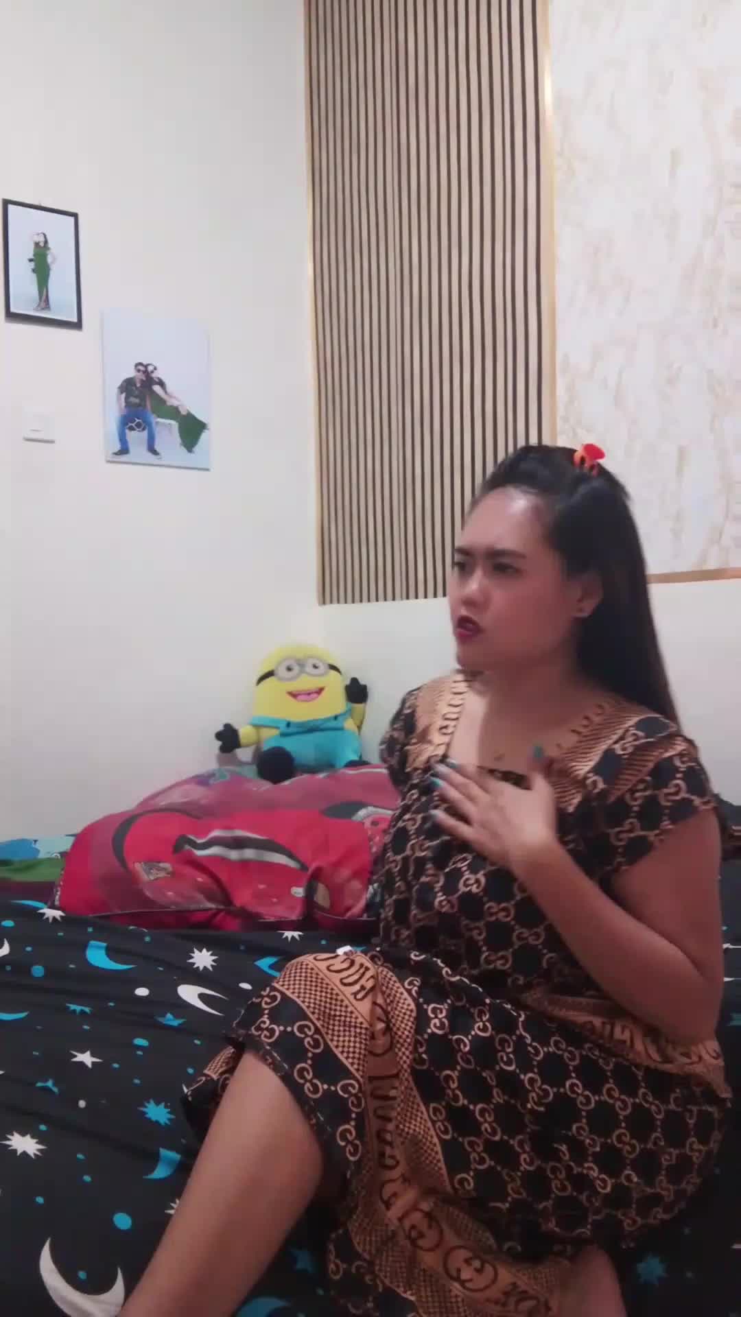 bukan janda bukan perawan tapi istri orang ????