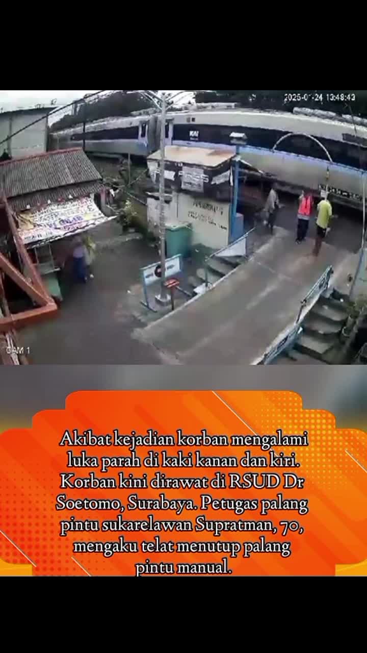 viral wanita tertabrak kereta
 #RCTIPlus 
 #HOTrctiplus 
 #RCTIoke 
 #rctiofficial 
 #viral 