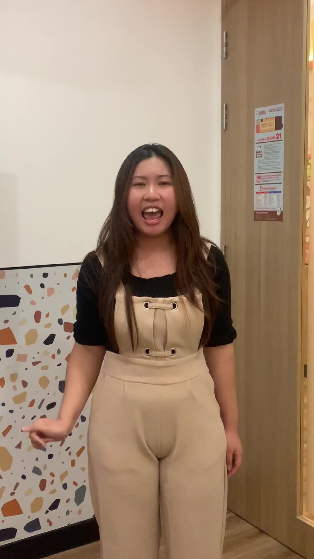 IDOL_XIII ELISA 19 TAHUN JAKARTA WHO’S LOVING YOU