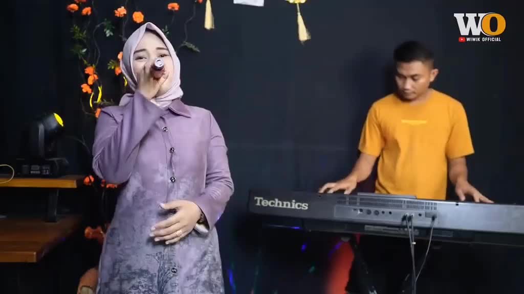 wiwik Isnawati 33 Palembang 