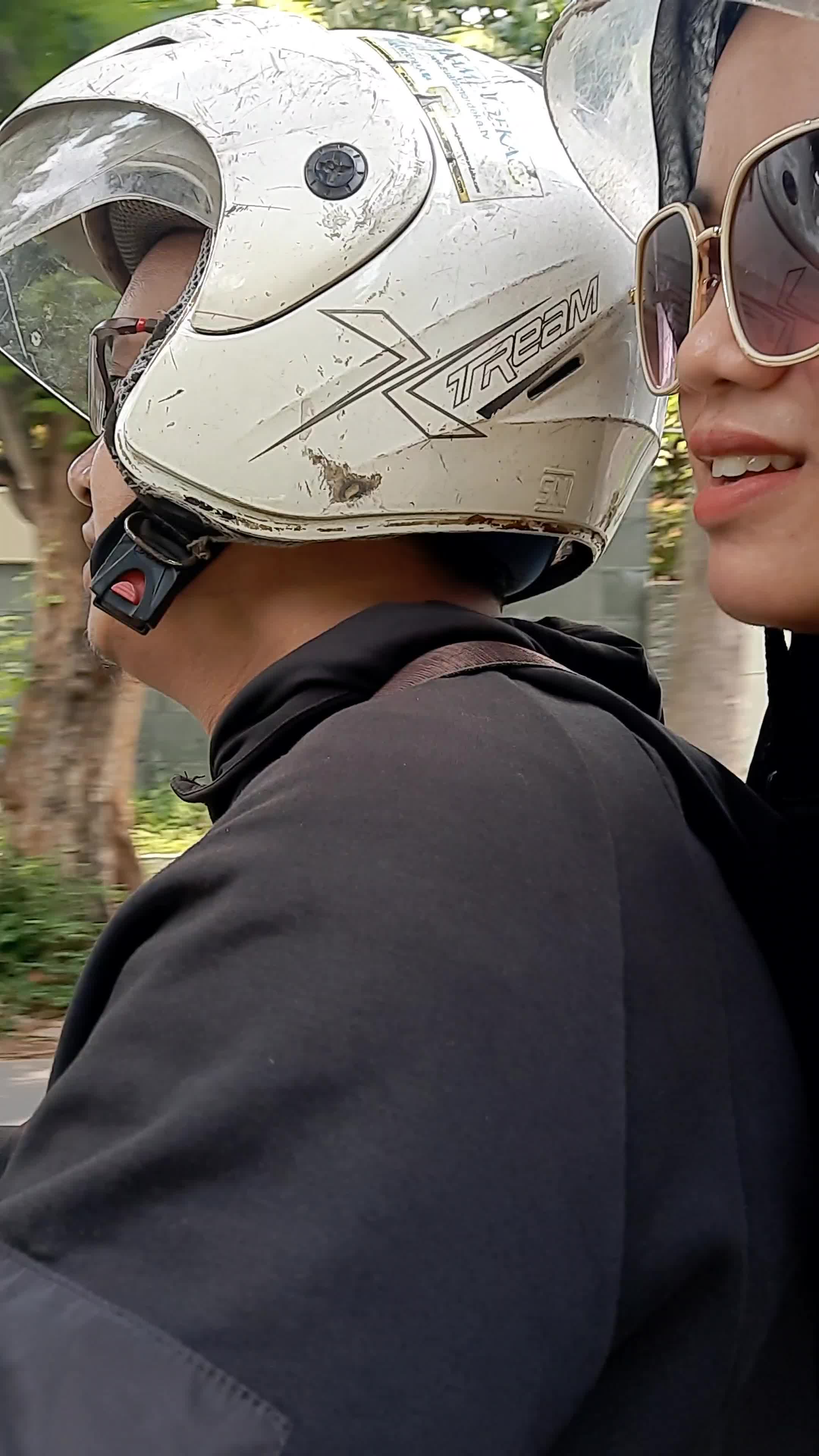 Pacaran dulu ya best?