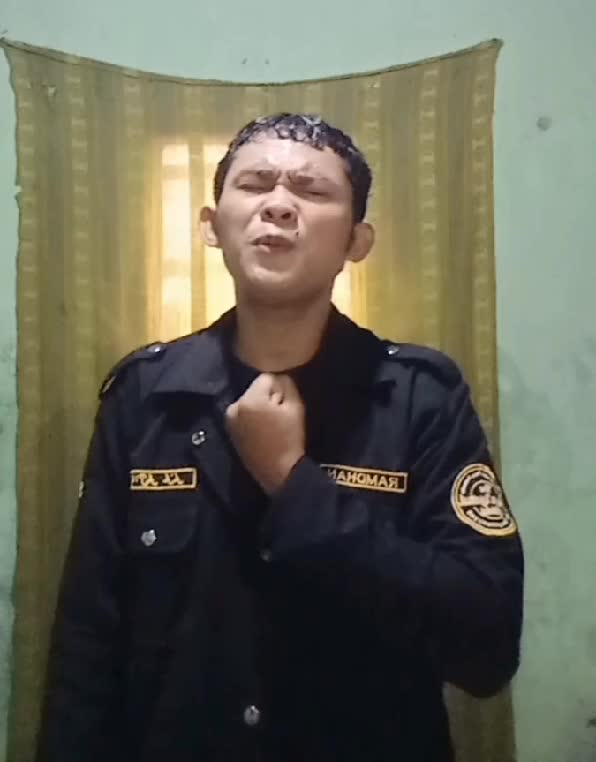 Audisi Online KDI 2025 – Munajar
Dari Bogor, Jawa Barat.
Usia 20 tahun.
Lagu: “Mengejar Badai” (slow beat version).
#KDI2025 #AudisiKDI #Dan