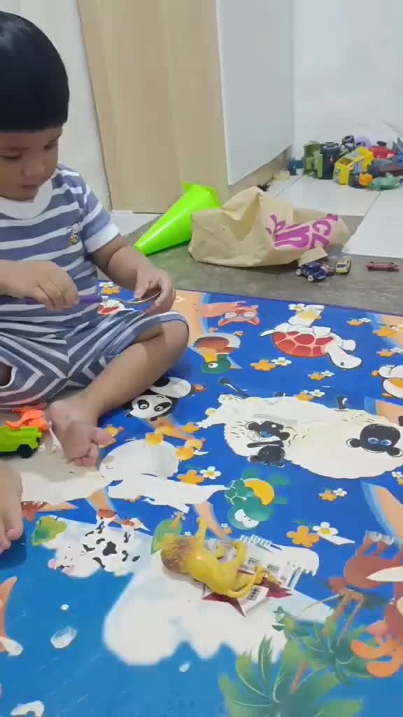 Ada aja proyek toddler satu #toddler 