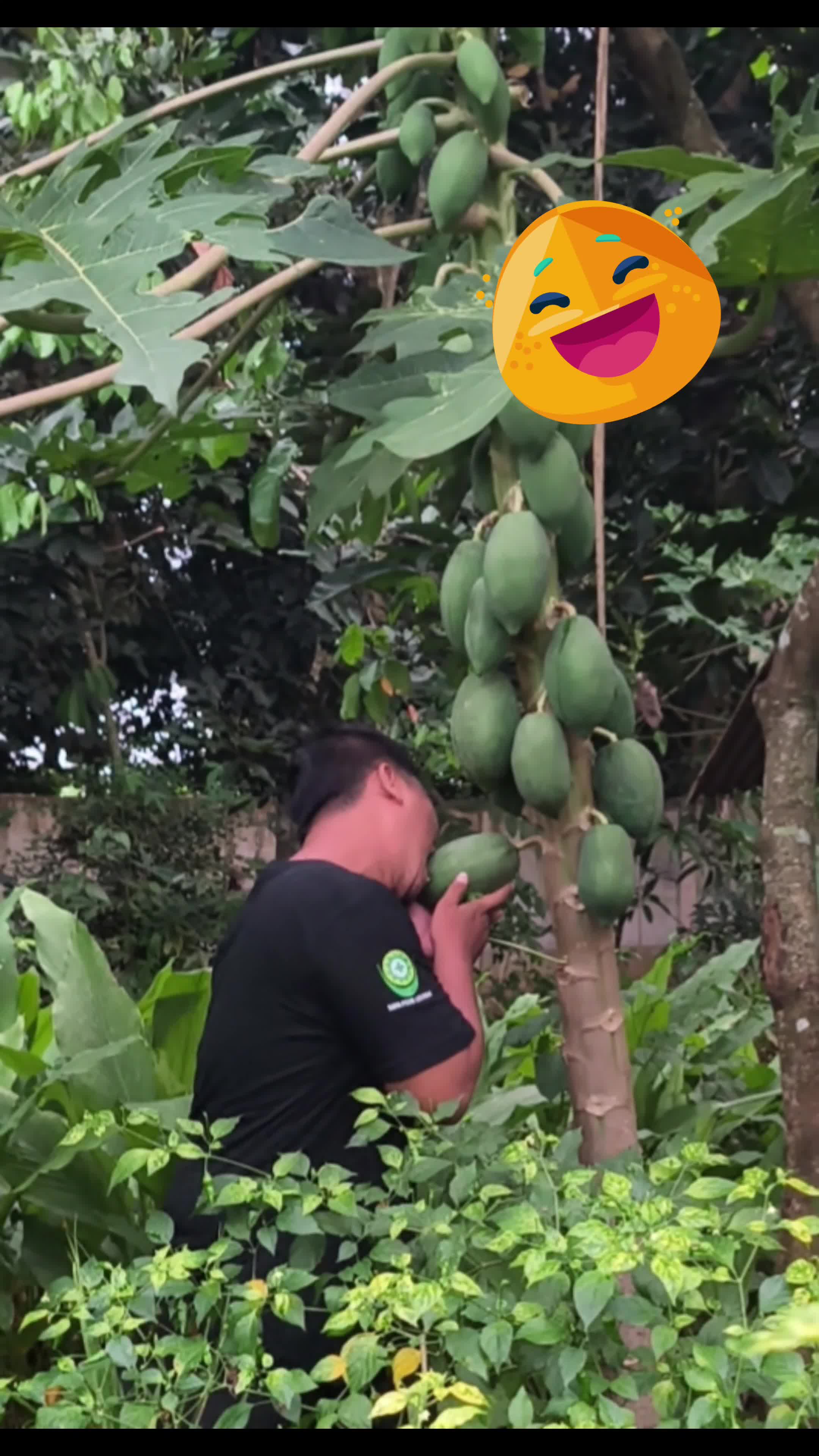 laki laki tidak berbicara 