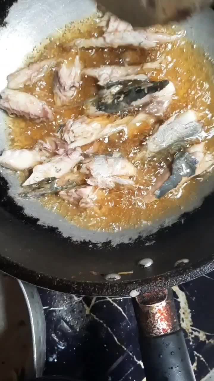 Tumis ikan pindang + telur puyuh
#maskanrumahan
#masakansimple
#fyp#