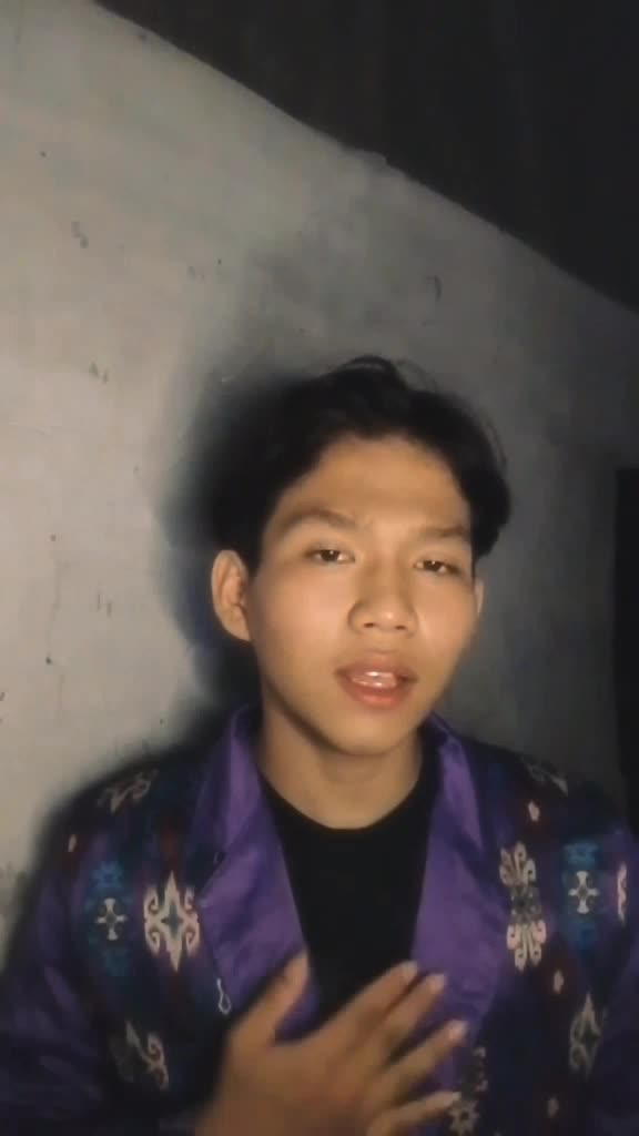 Nama: Rasyandibagaskara 
umur:17 
lagu:berkali kali 
 #AudisiKDI  #MNCTVOFFICIAL  #kdiofficial  #kdionlineaudition  #2025 #mnctv 