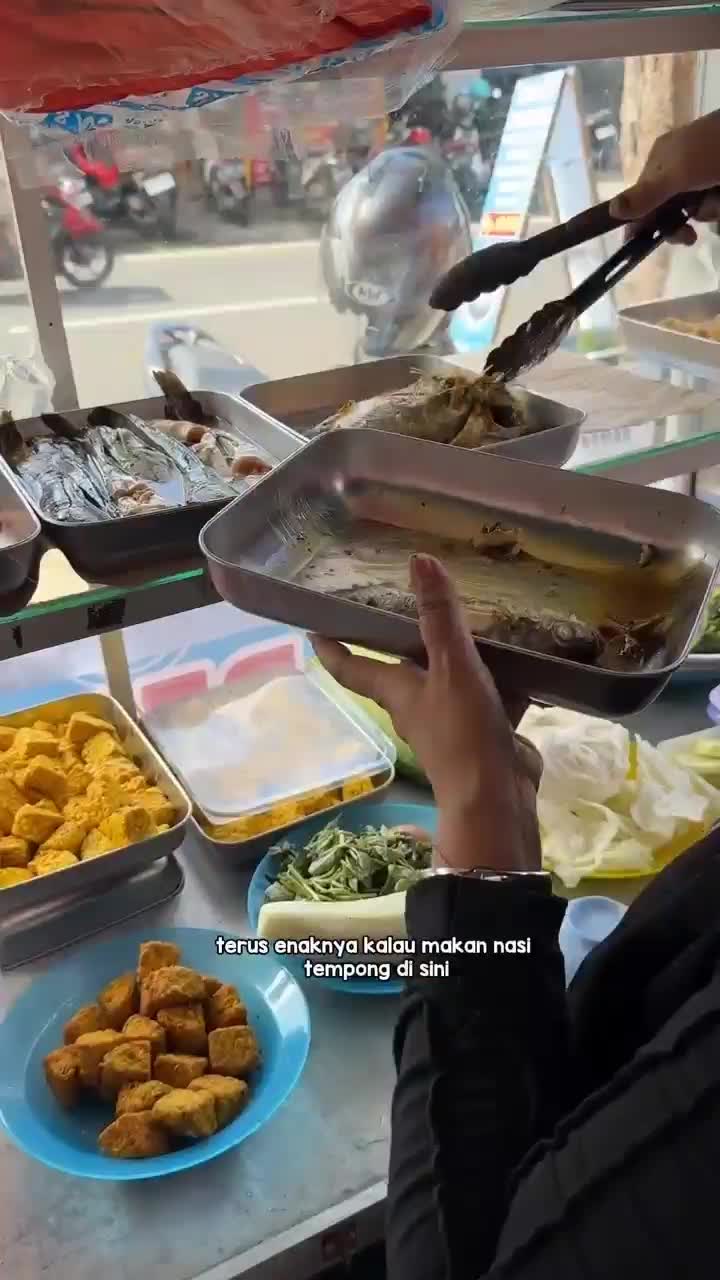 Nasi Tempong free refill di Banyuwangi kota  #kuliner 