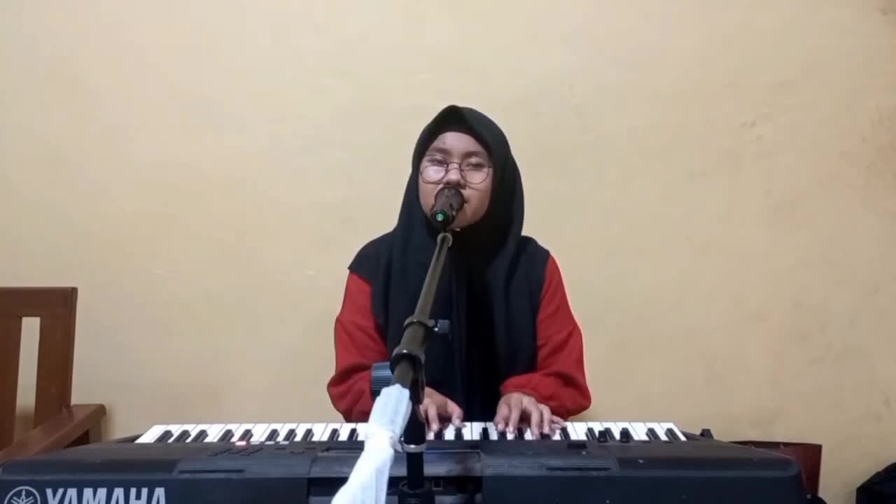 IDOL_XIII BALQIS NURULRAMADHINI 18TAHUN PALEMBANG UNHOLY 