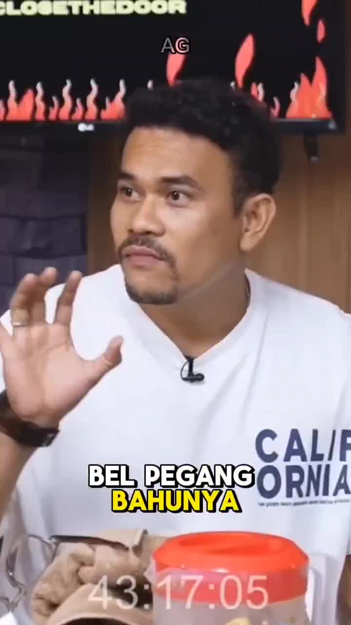 belajar akting dulu 😅
. 
. 
. 
. 
 #Kisah Viral #fypviral #podcastviral 