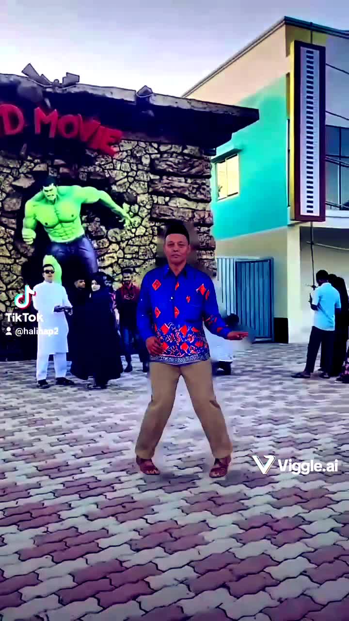 Umur Boleh Tua Tapi kalo soal bergoyang jangan tanya #Joget Viral Anti Mainstream  #viralbanget  #Bollywood  #Turun rinjani : kecapean ❌ Tut