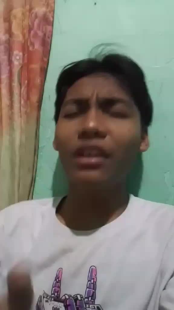 halo nama:Alviano muhamad marcel umur:15 stuts :pelajar