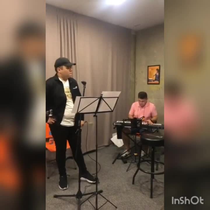 IDOL_XIII NAMA [Ayan] USIA [25] KOTA DOMISILI [Rome, Italy] JUDUL LAGU My hear will go on- Titanium 