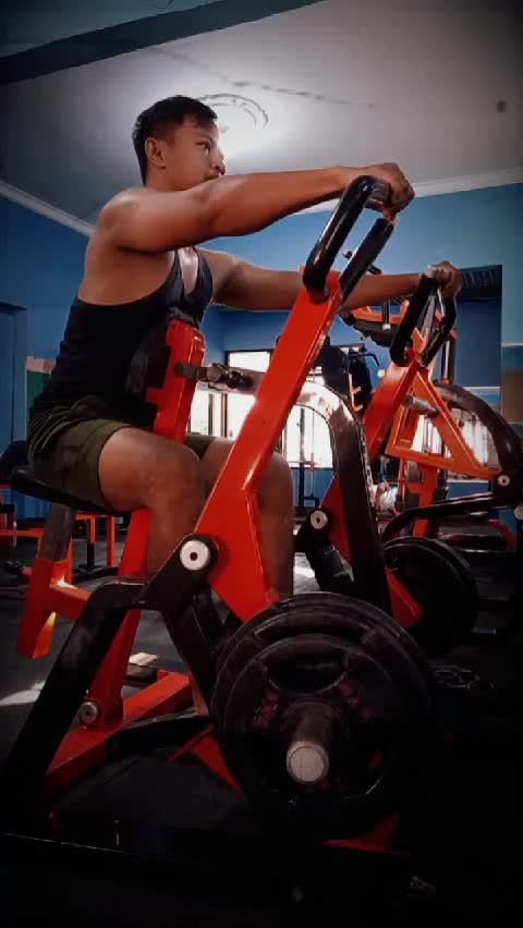 follow yuk nanti aku follback  #RCTIPlus  #HOTrctiplus  #cara membentuk bahu di gym 