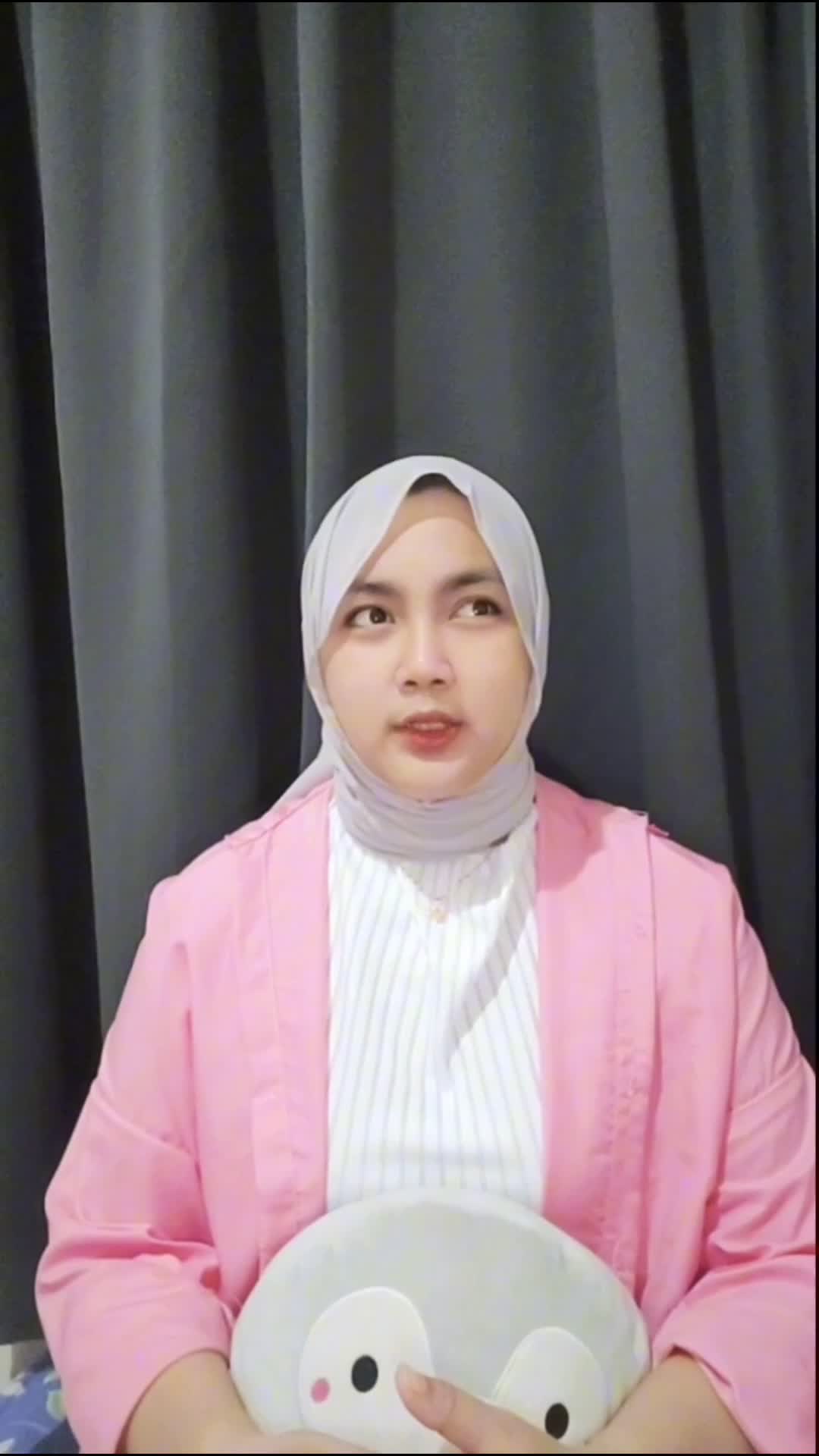 IDOL_XIII_Kusuma Ratih Fauzi_20 Thn_Kab Tangerang _Better On My Own_Keysa Levronka