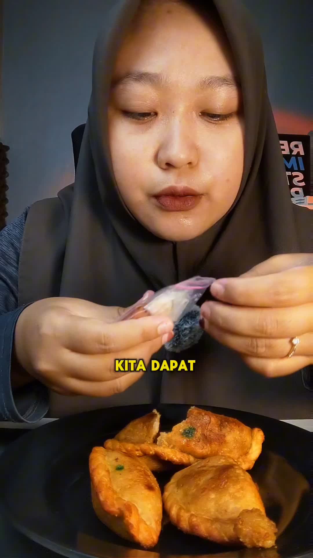 Mukbang cireng jando jumbo isian full melimpah. Cireng dan isian yg gendut2
#kulinermagelang #Cireng 