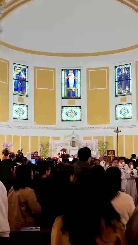 Berbahagialah semesta. 
#christmas #RCTIHotPlus #RCTIPlus #LIbur Natal 