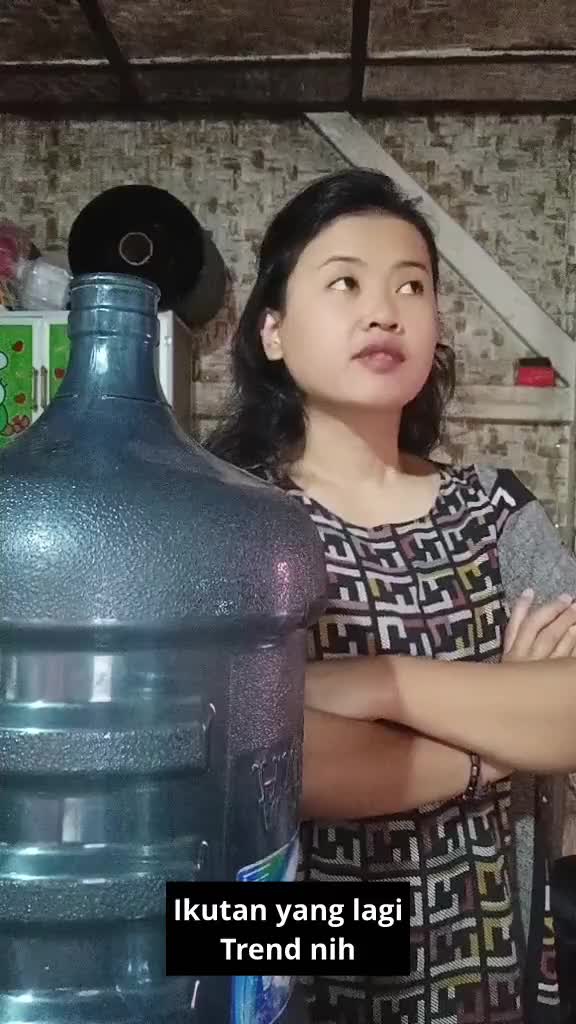 gk ada temen
sama galon pun jadi 😁

 #short  #HOTrctiplus  #RCTIPlus  #komedi  #trending 