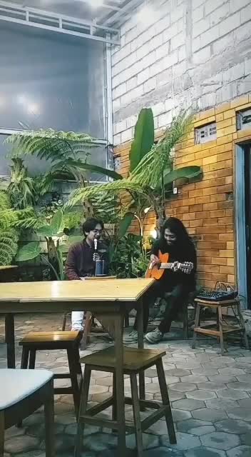 IDOL_III Muhammad Robeth Fuadi 24 Tahun Don't Look Back In Anger