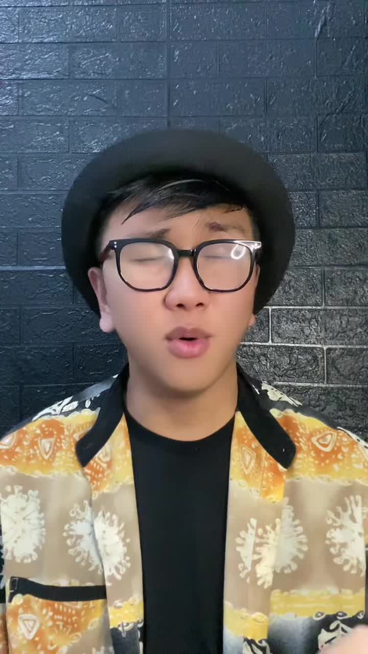 IDOL_XIII MUH RENALDI TAN 22 TAHUN KOTA KENDARI SIALAN & MENGAPA