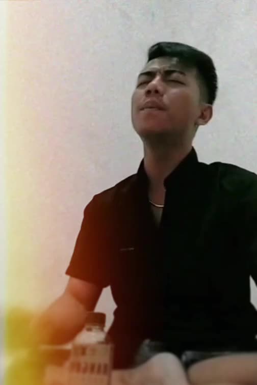 hitam duniamu putihnya cintaku 