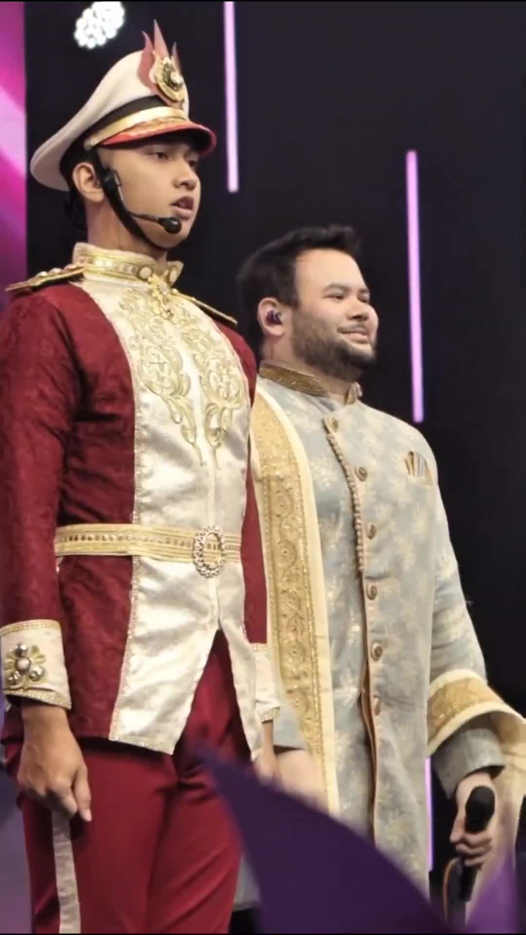 MOMEN RHOMA IRAMA 


#rhomairama #roma #musisi #indonesia 