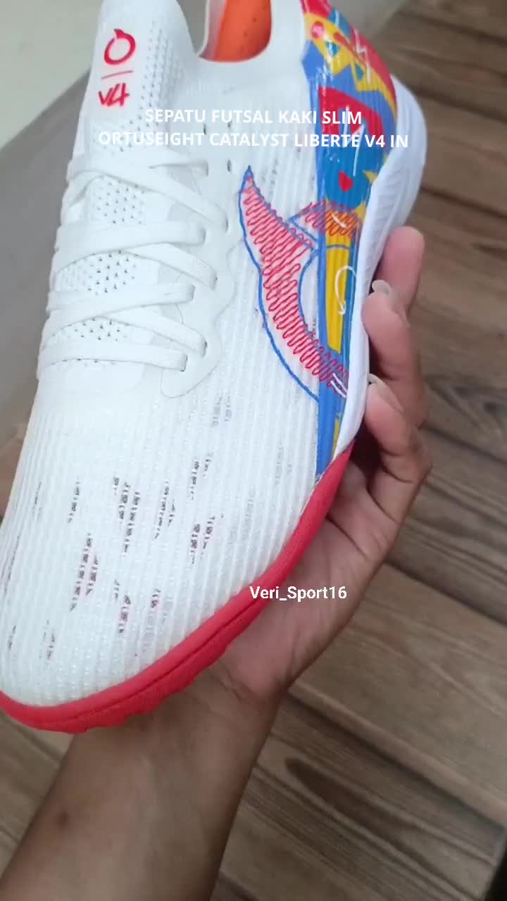 SEPATU FUTSAL KAKI SLIM.
ORTUSEIGHT CATALYST LIBERTE V4 IN.
Rp.649.000 DISKON JADI Rp.335.000.

VERI SPORT ORIGINAL GAK HARUS MAHAL.
KLIK ??