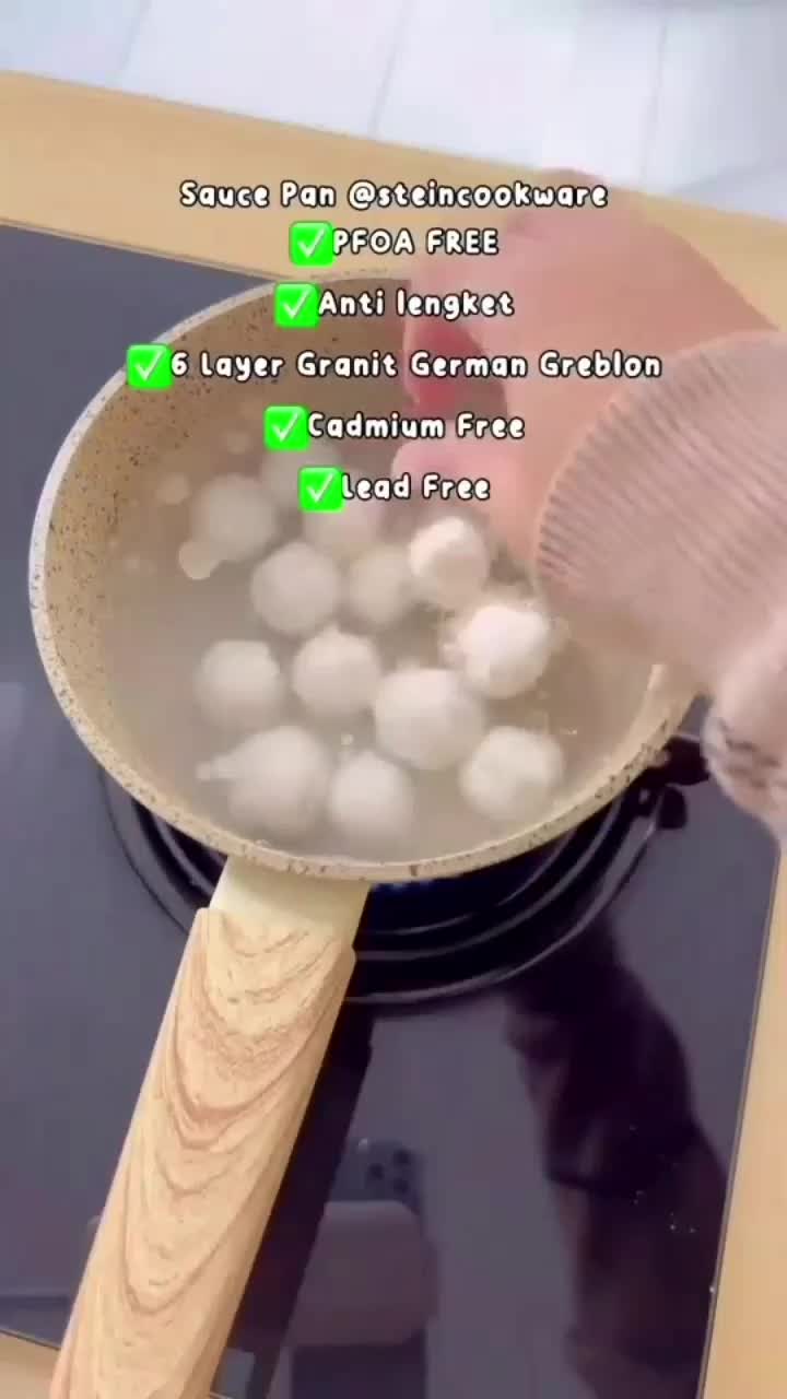 "Saya memasak karena itu hal favorit yang saya buat dengan cinta."