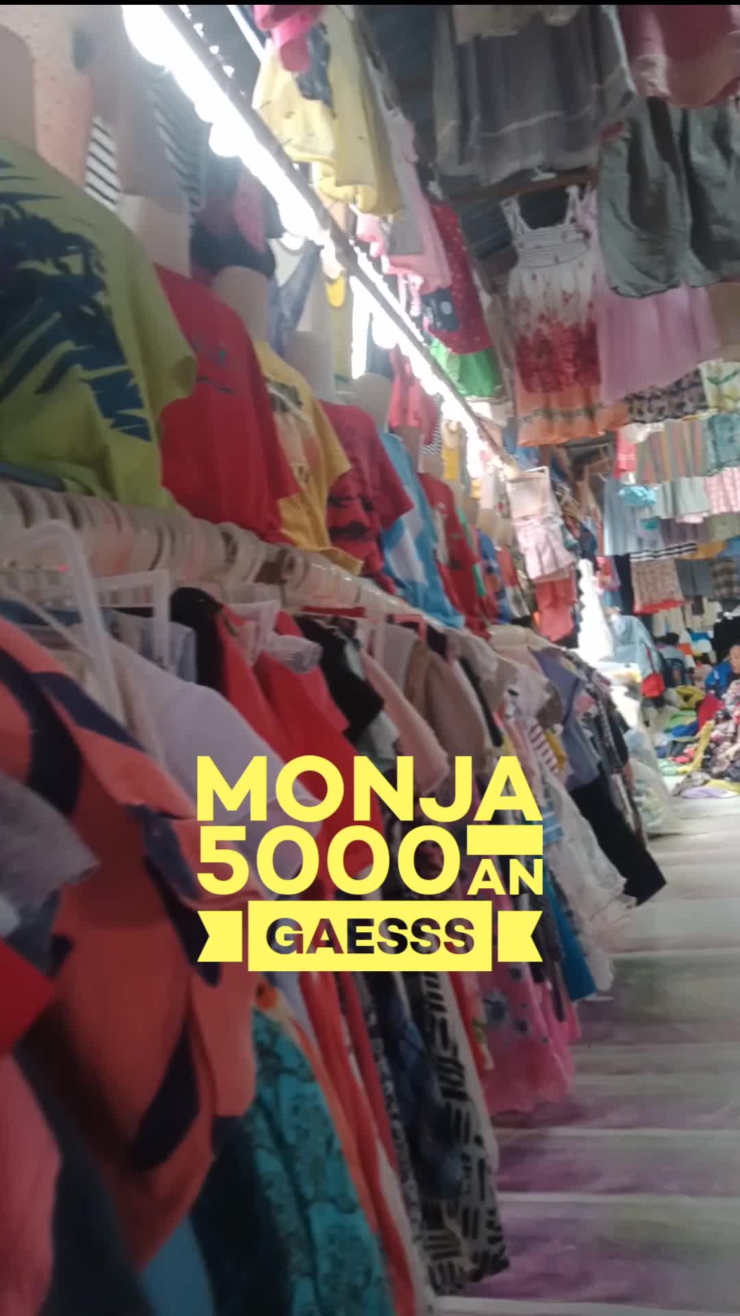 harga mulai dari 5000 an saja gaess!!


 #monja #barangluarnegri  #pakaianbekas 