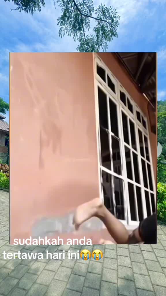 sudahkah anda tertawa hari ini