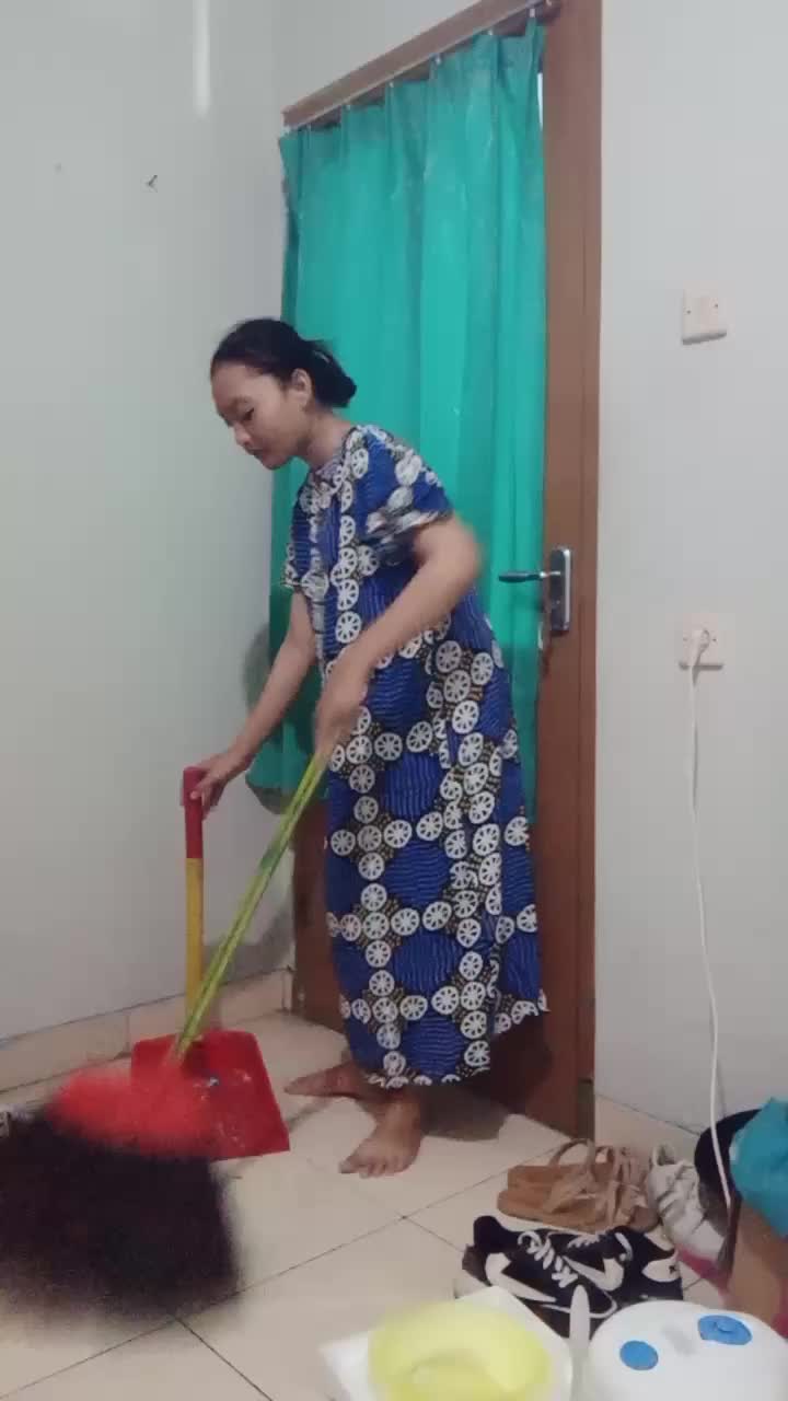 Udah Mirip Emak blomm?