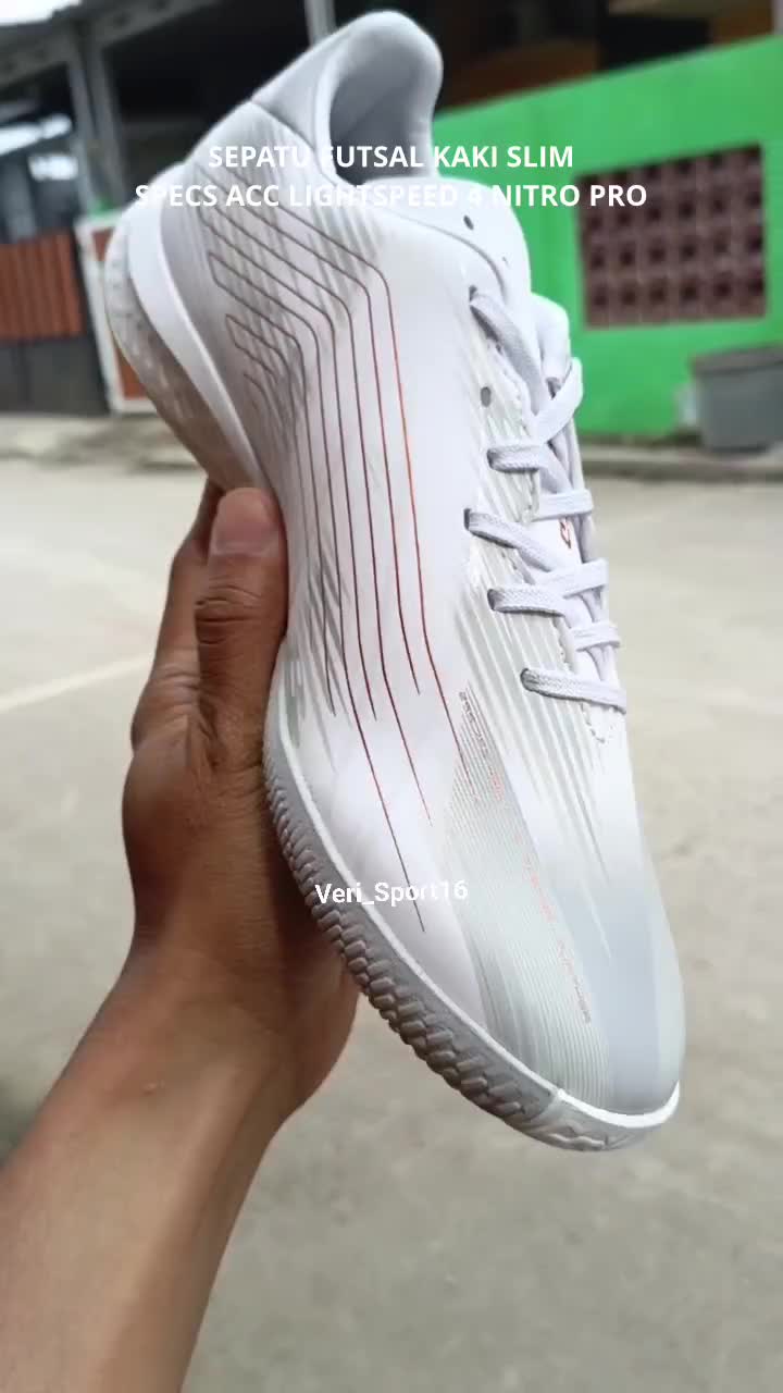 DISKON GEDE SEPATU FUTSAL.
SPECS ACC LIGHTSPEED 4 NITRO PRO IN.
Rp.599.800 JADI Rp.325.000

VERI SPORT ORIGINAL GAK HARUS MAHAL.
ORDER KLIK 