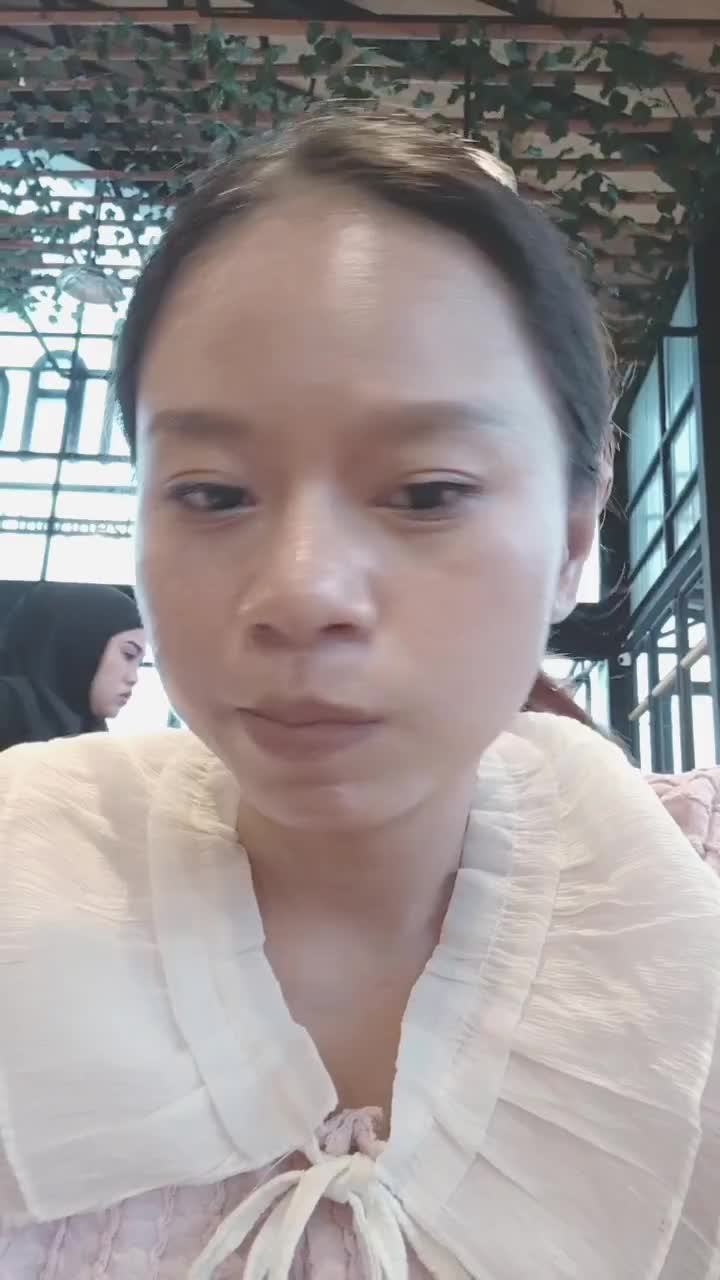 lagi nunggu mie gacoan tibaaa  #freestylemieinstan  #miegacoan  #lifestyle  #hujanenakmakanmie 