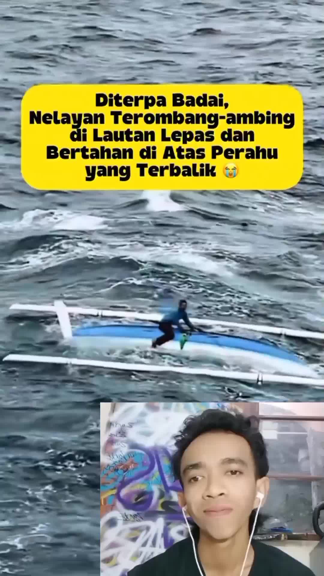 di terpal badai,
nelayan terombang-ambing 
di lautan lepas dan bertahan di
atas perahu yang
terbalik ⚠️ #duett #reactiont #virall #fyp #tren