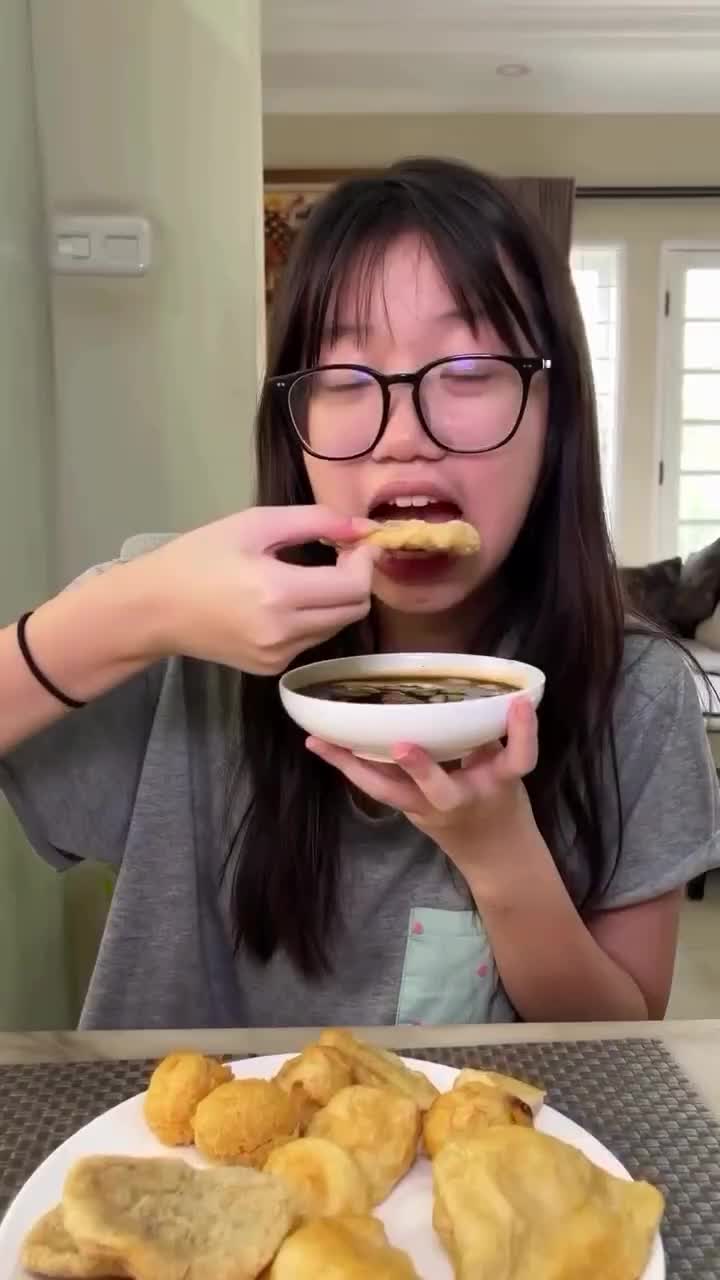 Mukbang Makan Besar
#Food #Videomasakan #videomakanan #Like #Follow #videolucu #Mukbang #Mukbangmakanbesar #Viral #videoviral #Fyp #lucu #ng
