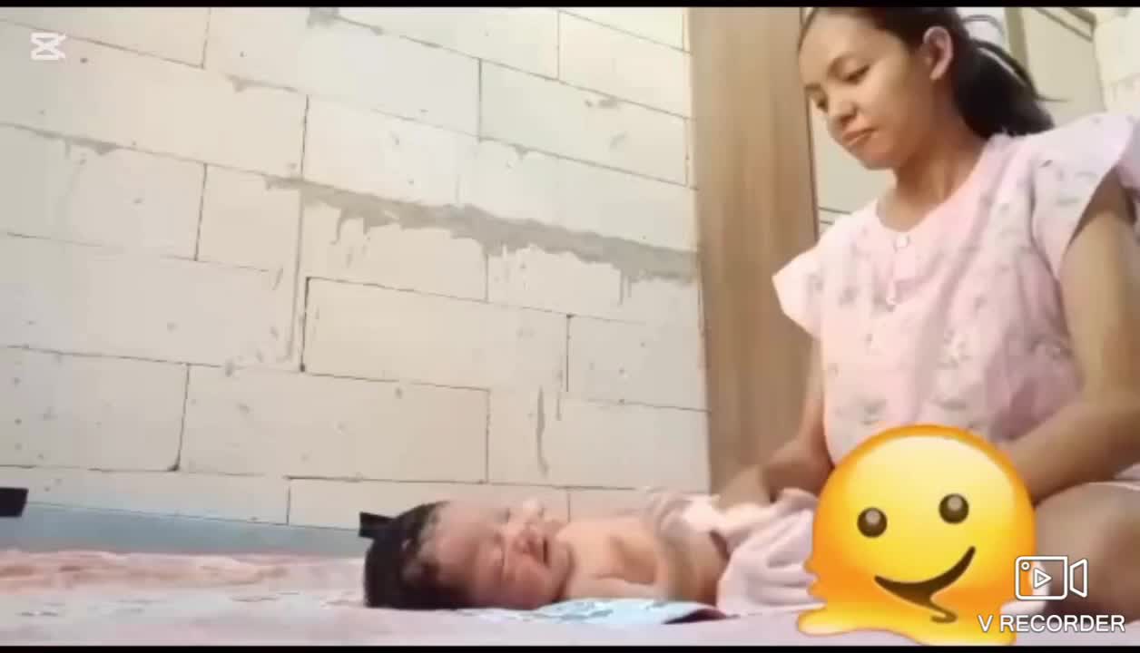 udah pnya anak 3 tapi kyak baru pnya anak???? 

#mahmud
#mamahmudaanak3
#mamahindenpenden 