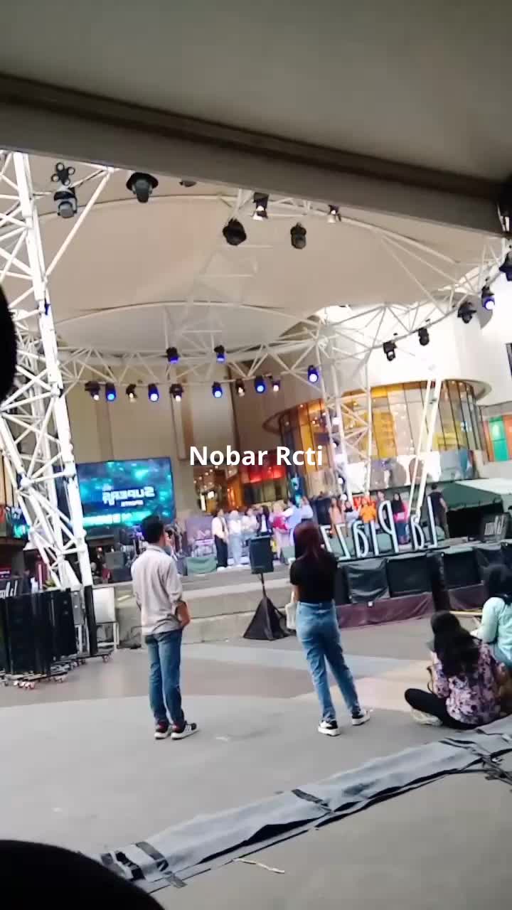 SUPERSHOW NOBAR TIMNAS