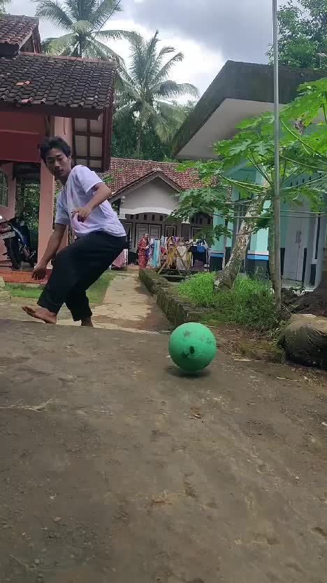 bola nya kabur #videolucu  #lucu  #komedi 