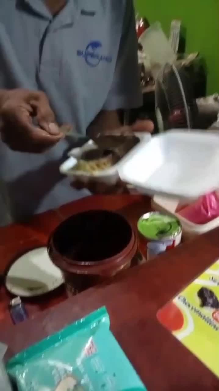 kue pocong ehhh salah kue pancong 🤤 

#RCTIPlus #HOTrctiplus #fypシ゚viral #1TRENDING #mahmud #mamahmidaberanaktiga 
