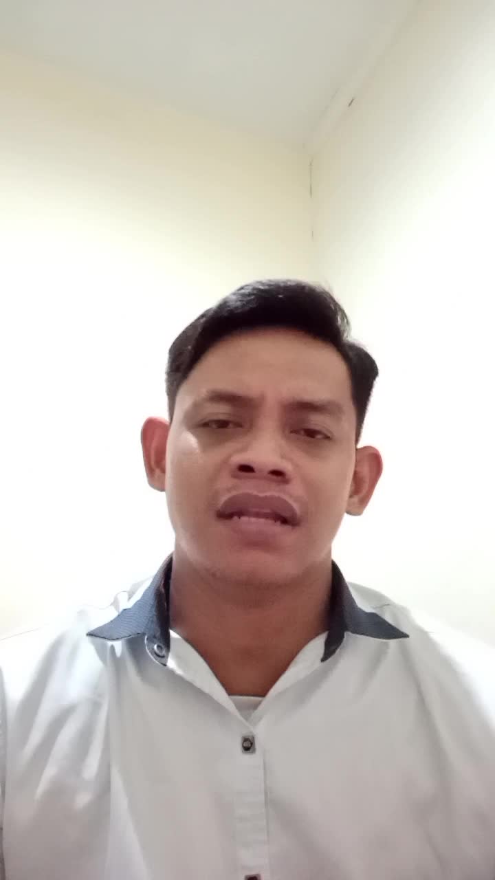 nama : Muh Rais sualeman 
nama panggilan:Rais
usia : 28 tahun
pekerjaan: Sales motor Honda 
asal : Kab.jeneponto Sulsel
no.Hp : 085242243894