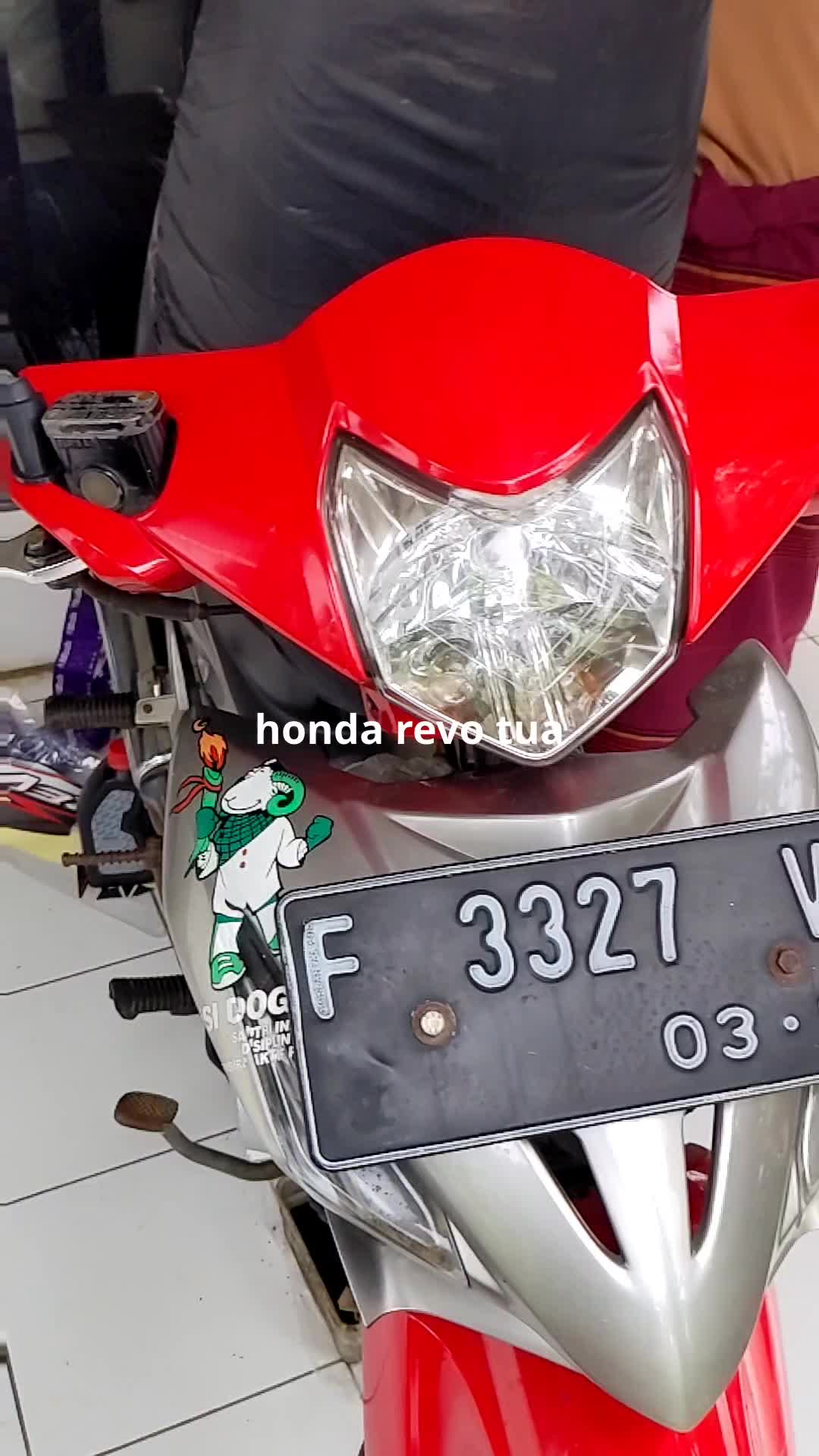 perbaikan honda revo lama ,restorai #motor #motortua #hondawave 