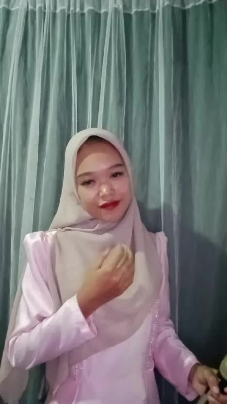 assalamu'alaikum saya miftahul jannah dari SUMSEL lubuklinggau, saya akan mengikuti audisi online KDI 2025 dengan membawa kan lagu yang berj