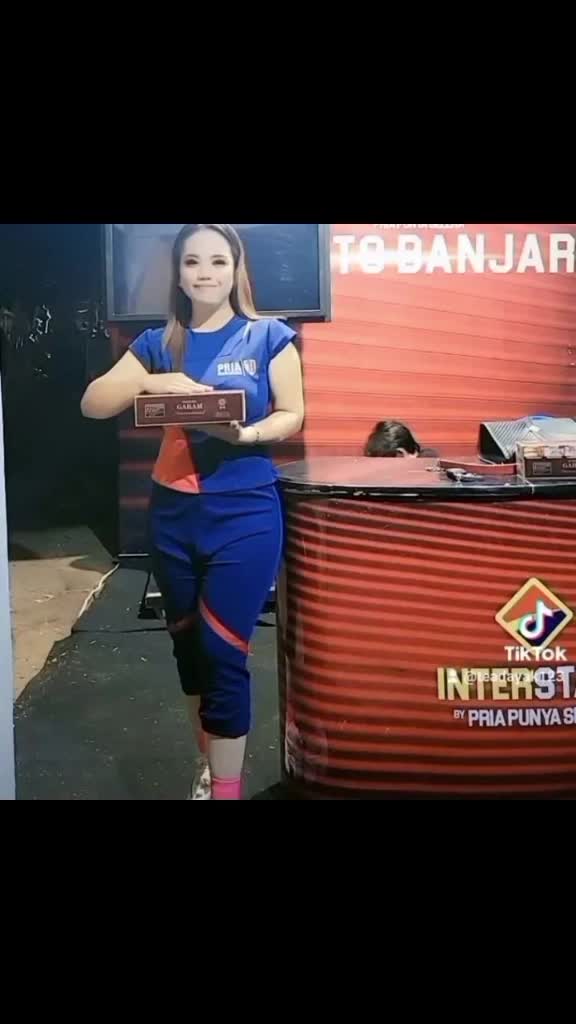 haii saya tea borneo lagi event spg roko gudang garam