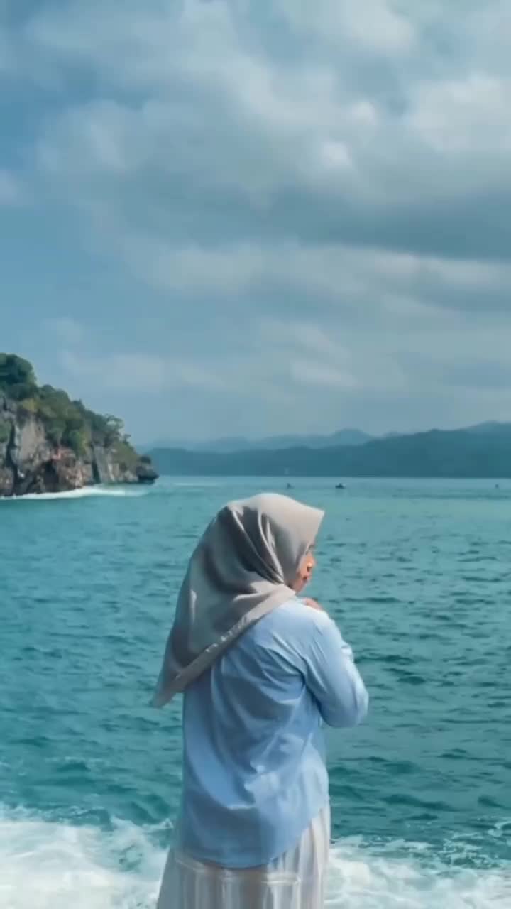 Trenggalek no debat !! pantai kuyon


 #RCTIPlus #HOTrctiplus #short 