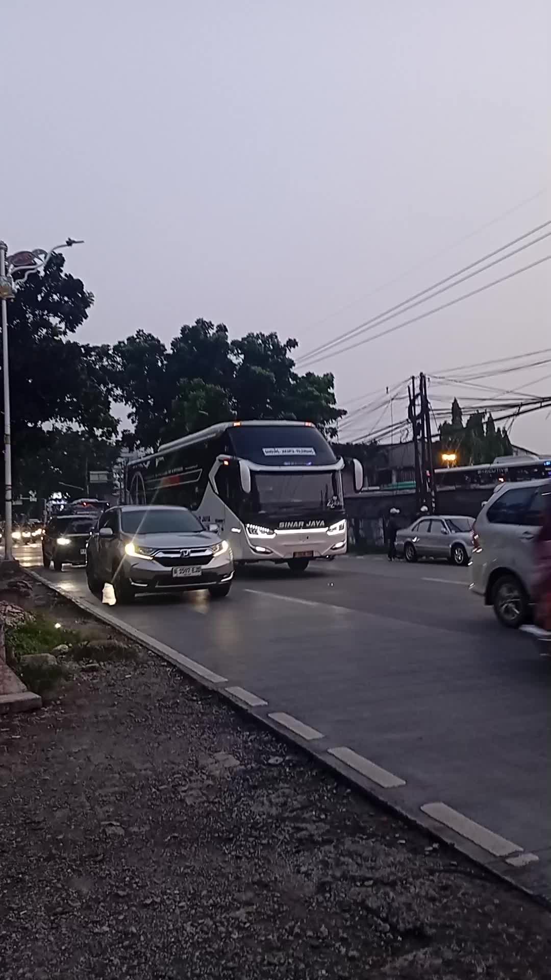 gagah bener nih bus sinar jaya