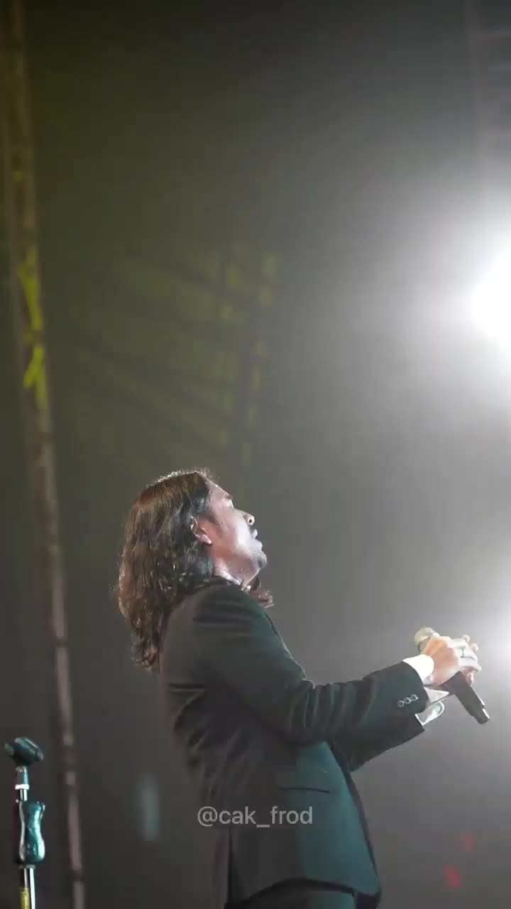 Bayang Bayangmu... Dewa 19 Feat Marcello