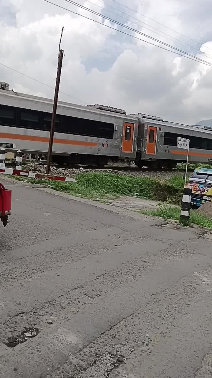 kreta api jurusan garut bandung