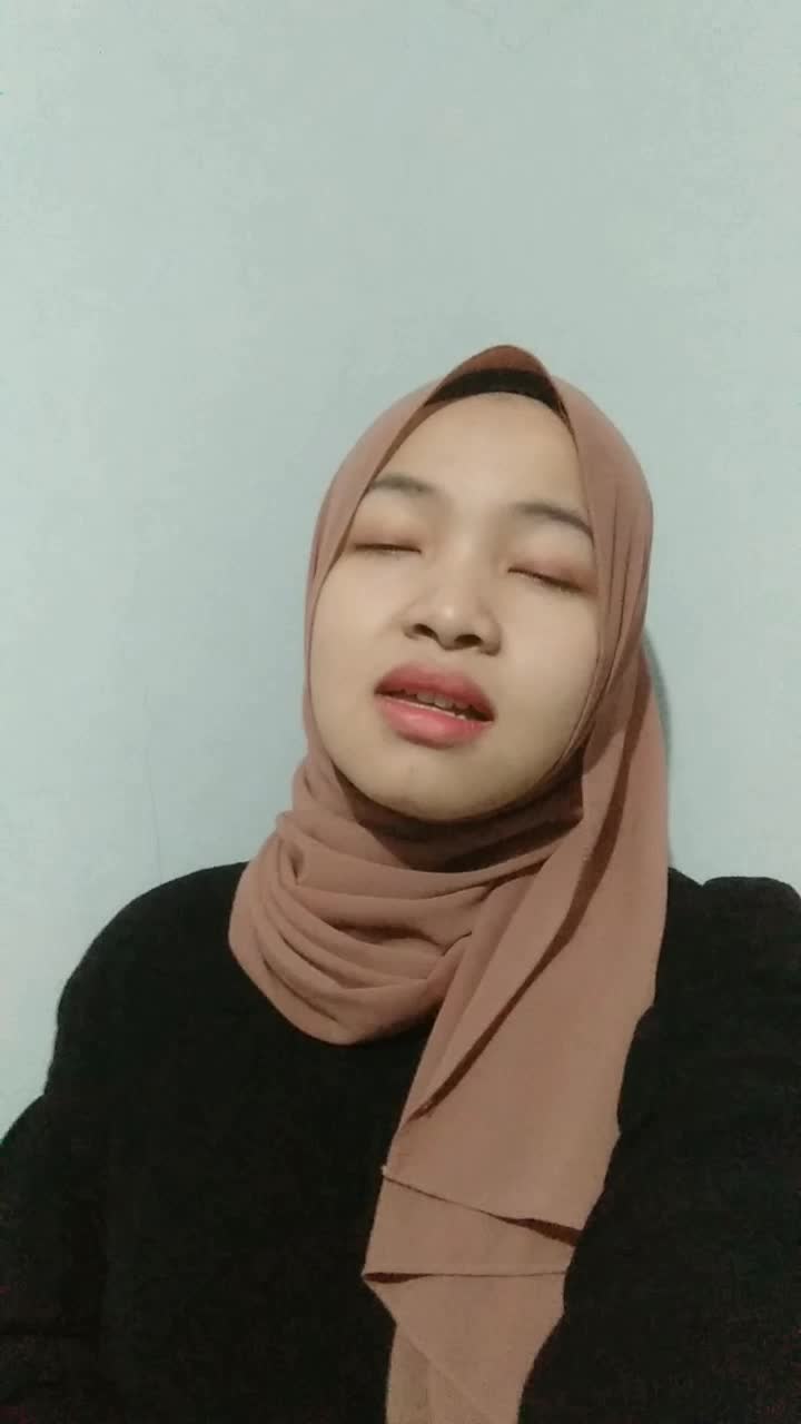 IDOL_XIII IRA AZAHRA 22 TAHUN BANDUNG JANGAN PERNAH BERUBAH