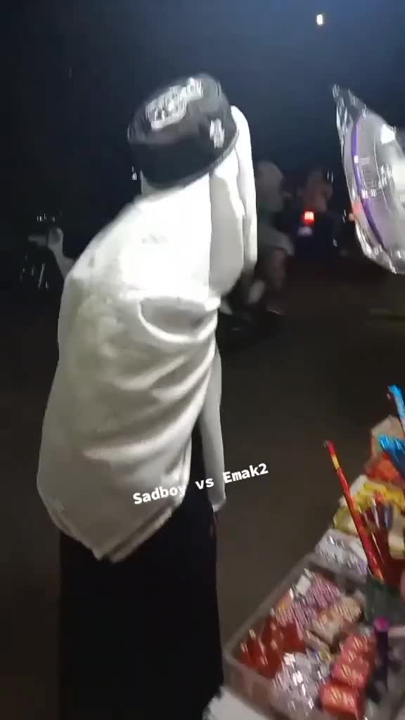 fajar sad boy beli kembang api