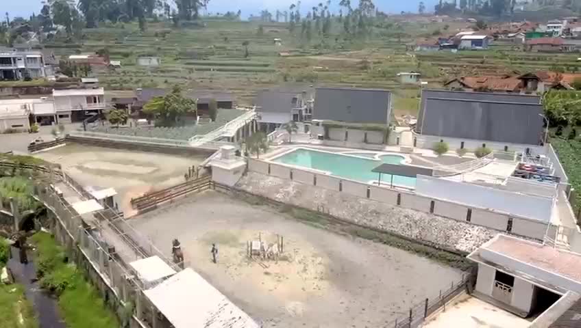 Saya Tintin Suhartini 
usia 43thn berasal dari Bandung Jawa barat

Dengan masakan
Lodeh Salmon kecombrang

#AudisionlineMCI12