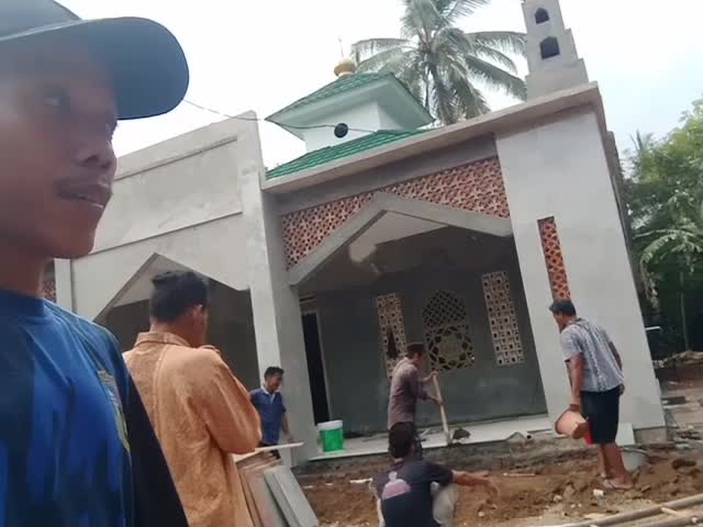 membangun mesjid di kp kadu huni. ds prabugantungan kc cileles lebak banten